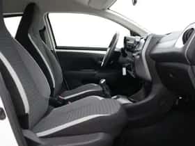 Toyota Aygo (2020) thumbnail 29
