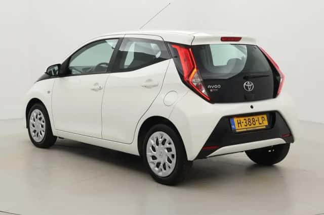Toyota Aygo (2020) thumbnail 4