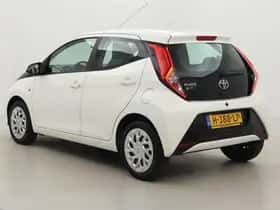Toyota Aygo (2020) thumbnail 4