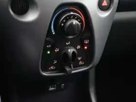 Toyota Aygo (2020) thumbnail 8