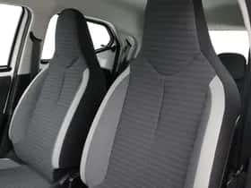 Toyota Aygo (2020) thumbnail 9