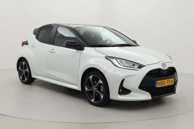 Toyota Yaris (2025) thumbnail 1