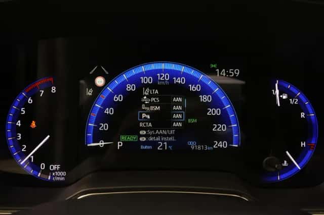 Toyota Corolla (2019) thumbnail 3