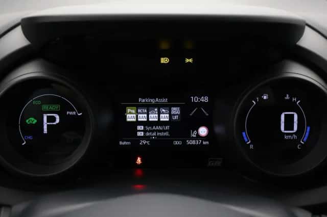 Toyota Yaris (2023) thumbnail 3