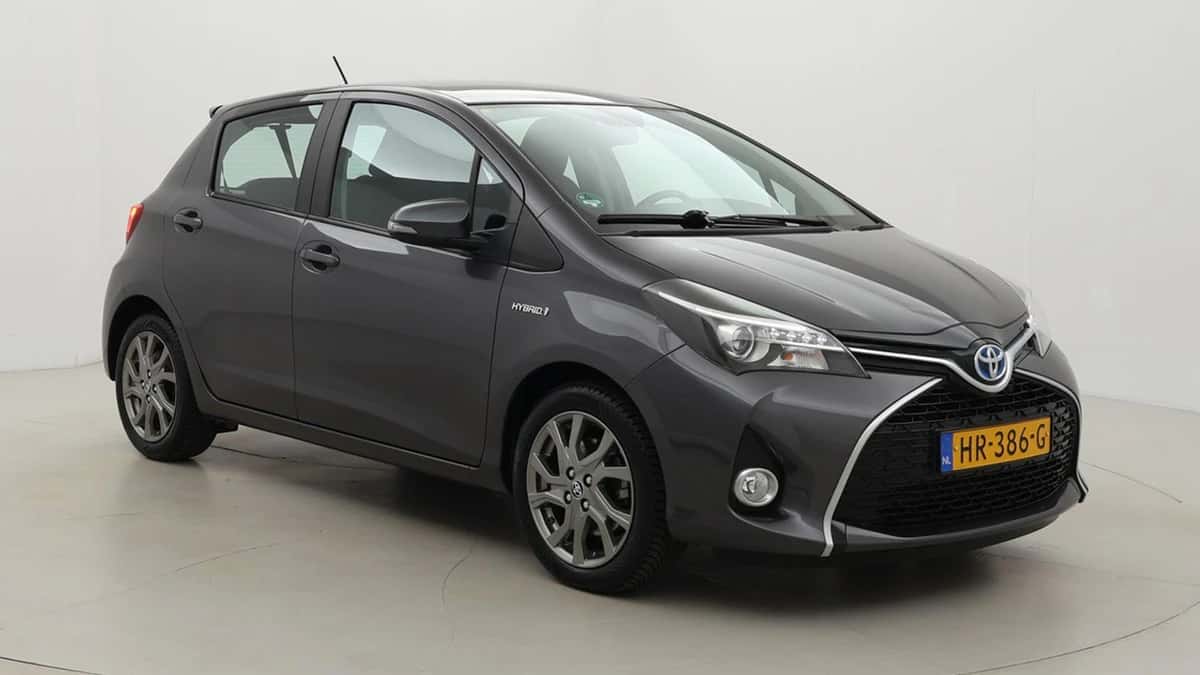 Toyota Yaris (2015) — foto 1