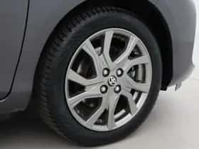 Toyota Yaris (2015) thumbnail 15