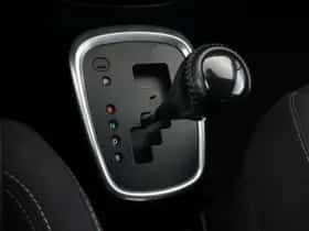 Toyota Yaris (2015) thumbnail 29