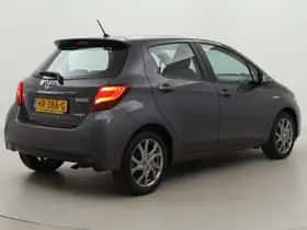 Toyota Yaris (2015) thumbnail 33