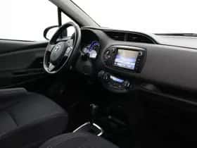 Toyota Yaris (2015) thumbnail 35