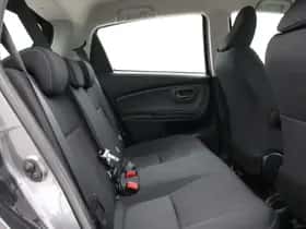 Toyota Yaris (2015) thumbnail 36