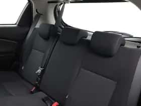 Toyota Yaris (2015) thumbnail 37