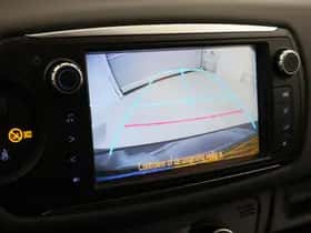 Toyota Yaris (2015) thumbnail 8
