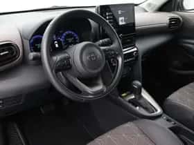 Toyota Yaris Cross (2024) thumbnail 2