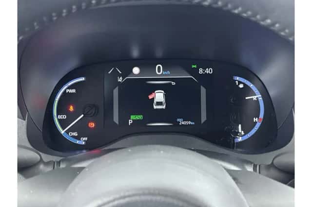 Toyota Yaris Cross (2023) thumbnail 3