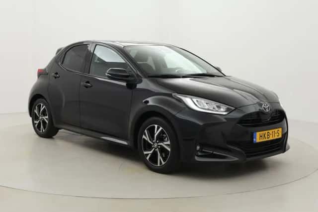 Toyota Yaris (2025) thumbnail 1