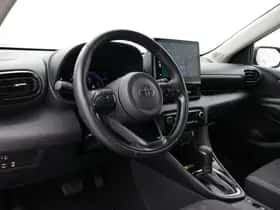 Toyota Yaris (2025) thumbnail 2