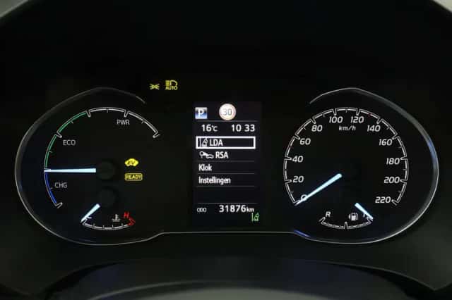 Toyota Yaris (2020) thumbnail 3