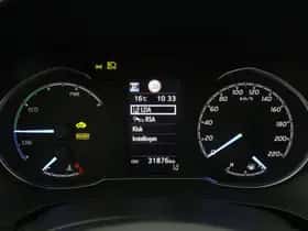 Toyota Yaris (2020) thumbnail 3