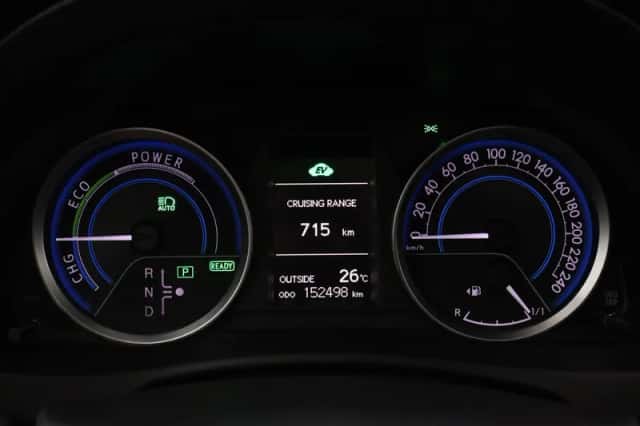 Toyota Auris (2014) thumbnail 3