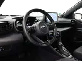 Toyota Yaris (2023) thumbnail 2