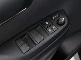 Toyota Yaris (2023) thumbnail 24