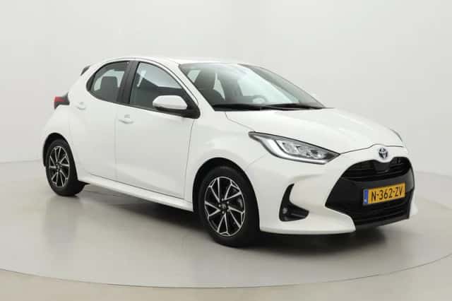 Toyota Yaris (2022) thumbnail 1
