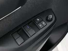 Toyota Yaris (2022) thumbnail 21