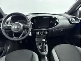 Toyota Aygo X (2024) thumbnail 2