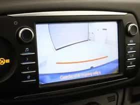 Toyota Yaris (2017) thumbnail 8