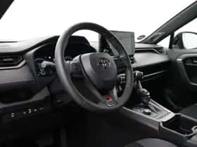 Toyota RAV4 (2024) thumbnail 2