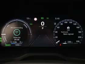 Toyota RAV4 (2024) thumbnail 3