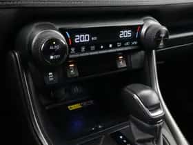 Toyota RAV4 (2024) thumbnail 10
