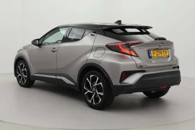 Toyota C-HR (2019) thumbnail 4