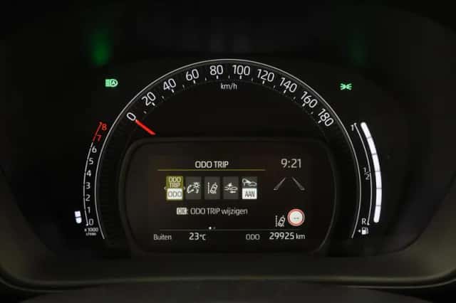 Toyota Aygo X (2022) thumbnail 3