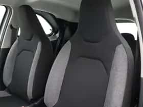Toyota Aygo X (2022) thumbnail 10