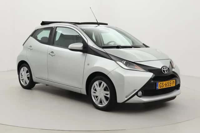 Toyota Aygo (2015) thumbnail 1