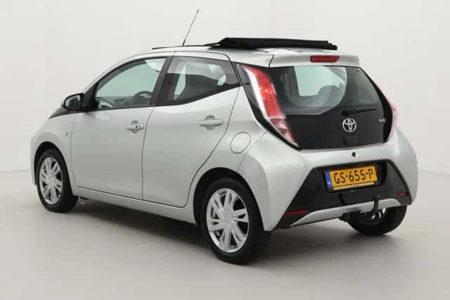 Toyota Aygo (2015) thumbnail 4