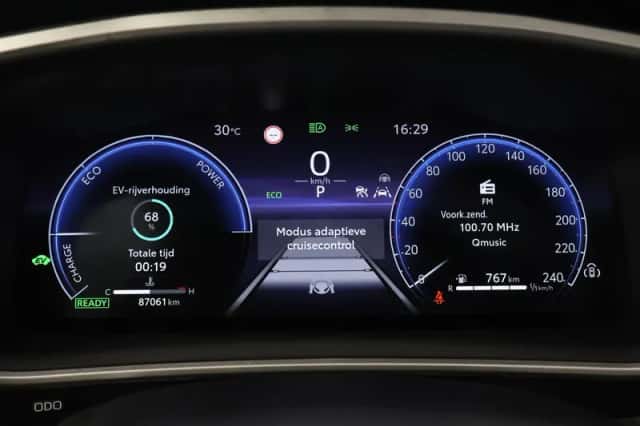 Toyota Corolla (2023) thumbnail 3