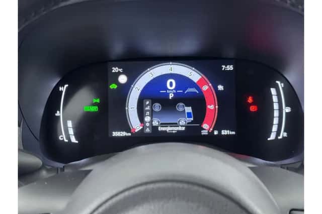 Toyota Yaris (2025) thumbnail 3