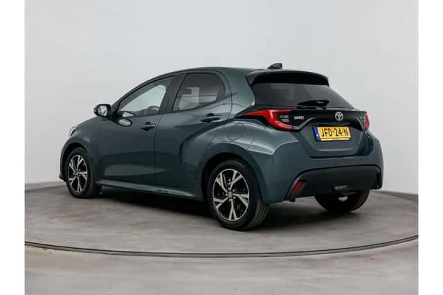Toyota Yaris (2025) thumbnail 4