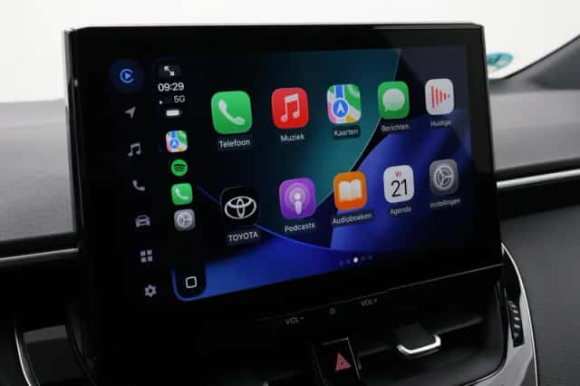 Toyota Corolla (2024) thumbnail 6