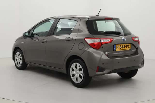 Toyota Yaris (2020) thumbnail 4