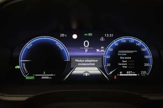 Toyota Yaris Cross (2024) thumbnail 3