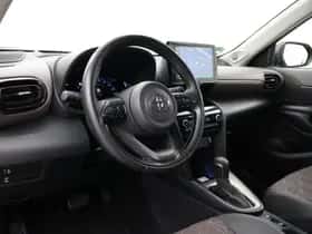 Toyota Yaris Cross (2023) thumbnail 2