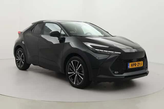 Toyota C-HR (2025) thumbnail 1