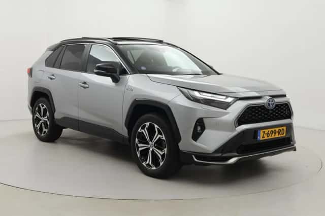 Toyota RAV4 (2023) thumbnail 1