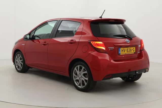 Toyota Yaris (2016) thumbnail 4
