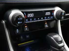 Toyota RAV4 (2019) thumbnail 6