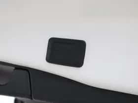 Toyota RAV4 (2023) thumbnail 8