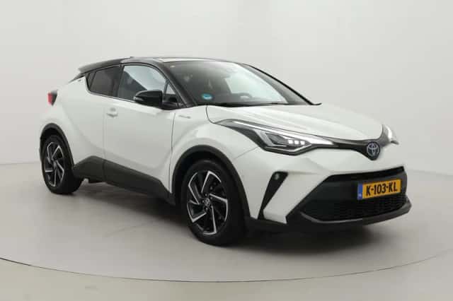 Toyota C-HR (2021) thumbnail 1